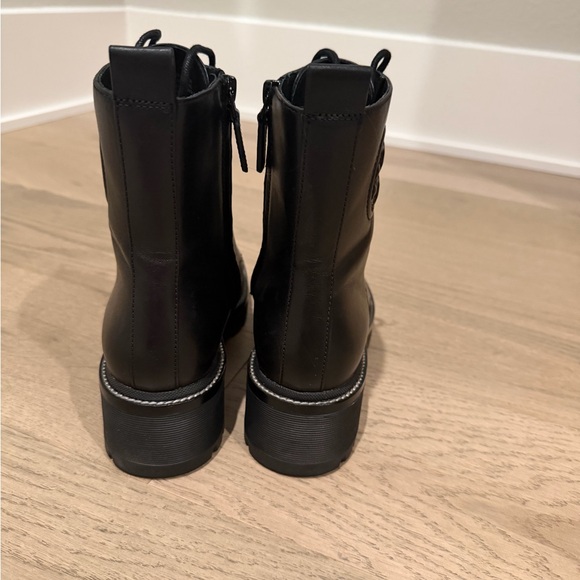 Tory Burch Lug Sole Zipup Combat Boots 8M - Picture 4 of 6